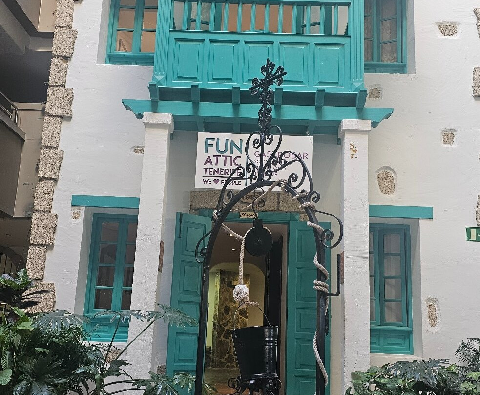 天堂公园趣味时尚酒店主图