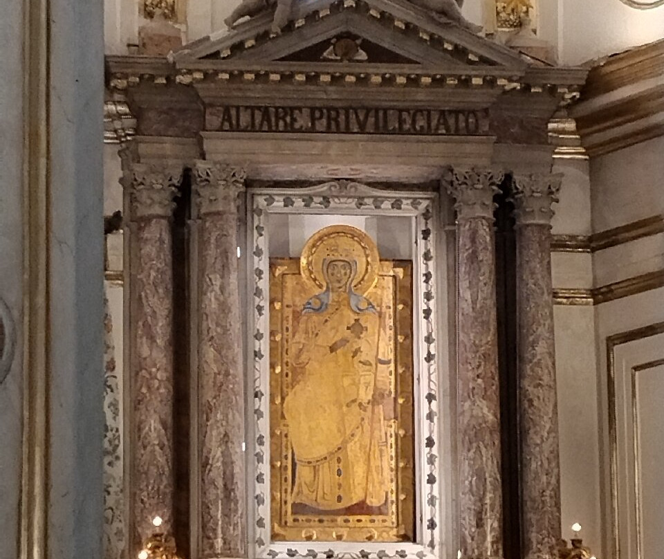 Chiesa di Santa Maria Assunta e Cripta Medievale-波西塔诺必去景点