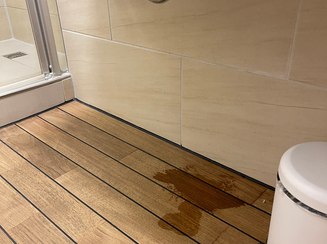 英叙兰纳瑞克曼酒店主图