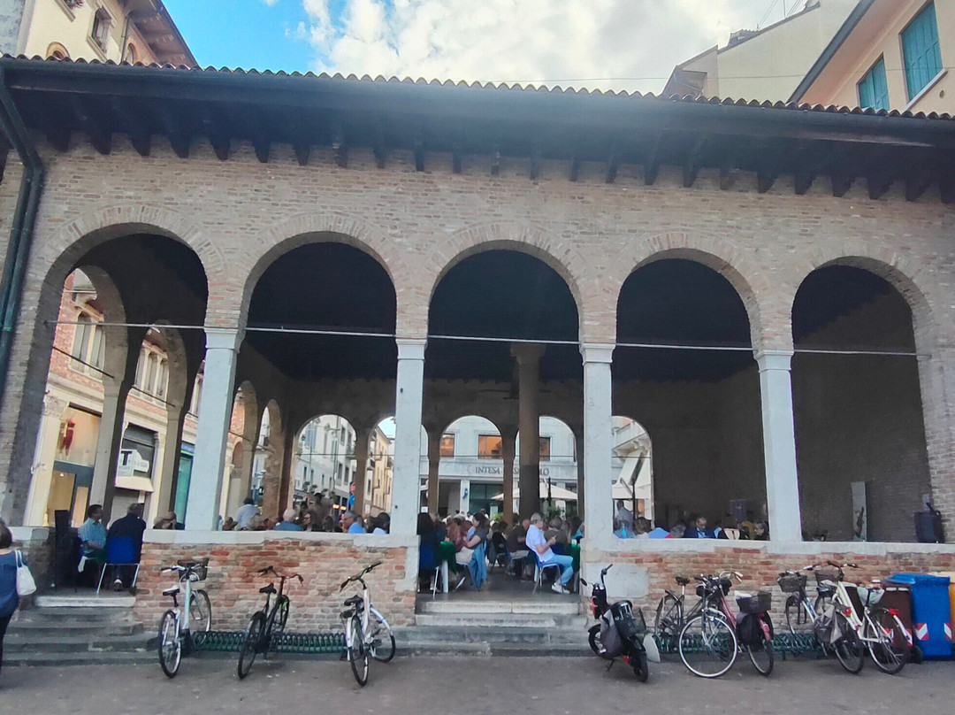 Loggia dei Cavalieri-特雷维索必去景点