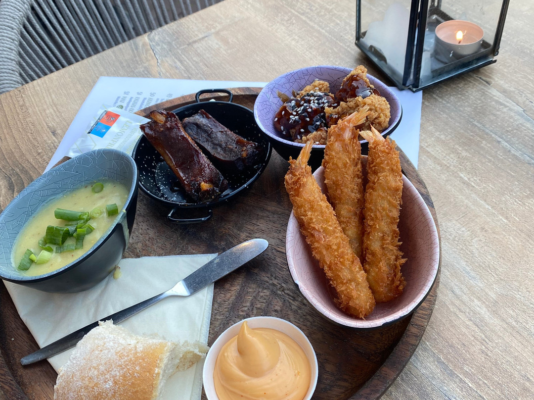 Bodega y Tapas