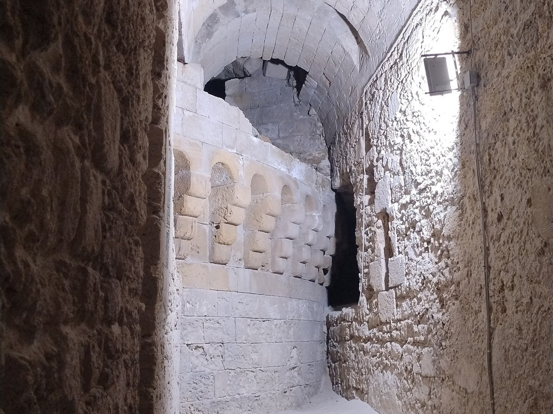 Castello Aragonese-塔兰托必去景点