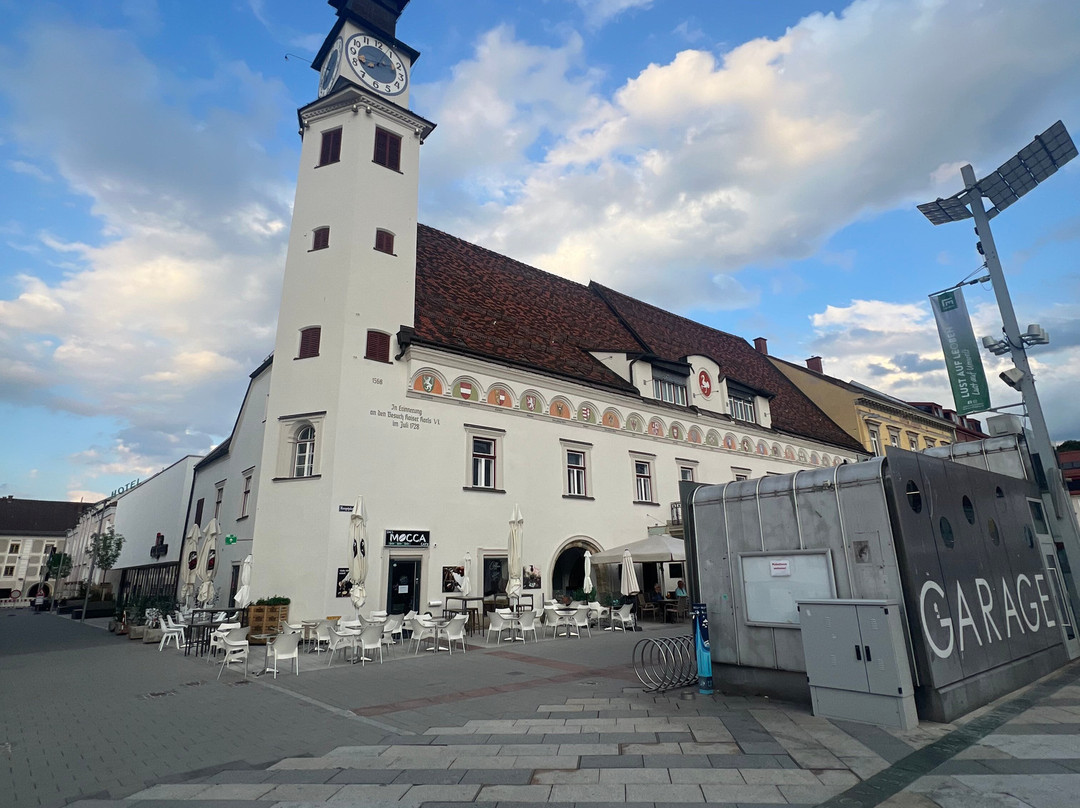 Hauptplatz-莱奥本必去景点
