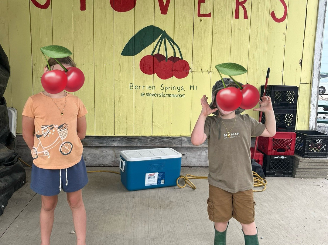 Stover's Farm Market and U-pic-Berrien Springs必去景点