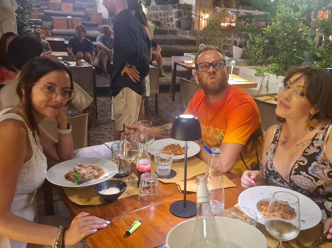 Amorelli Cocktail Bar, FishandFood
