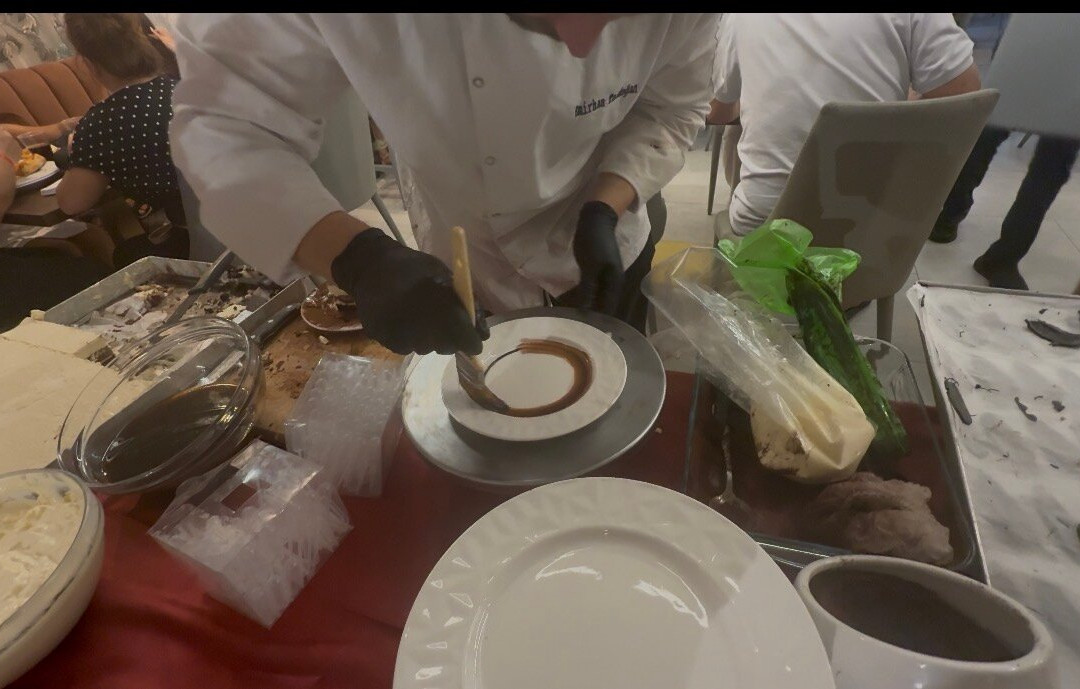 高级海滩酒店主图