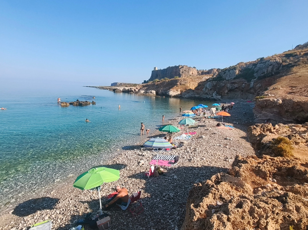 Caletta del Bue Marino-圣维托角必去景点