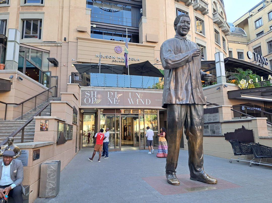Nelson Mandela Square-桑顿必去景点