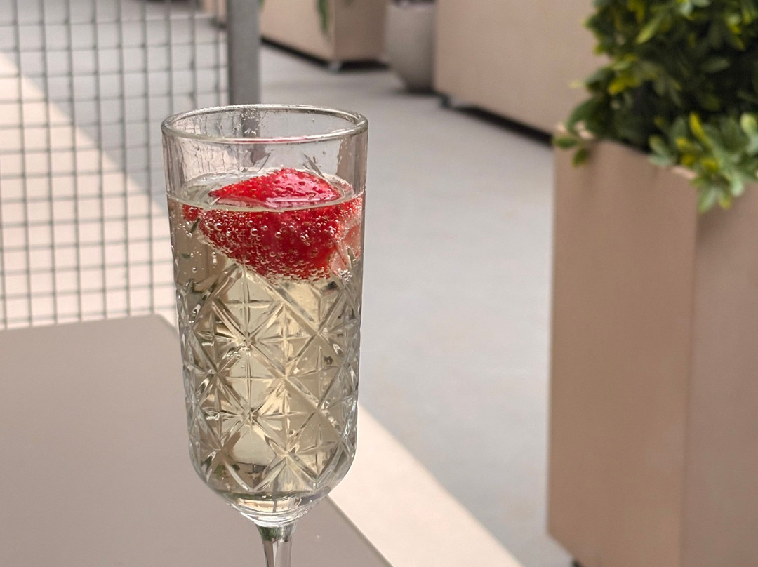 考文垂电报酒店主图