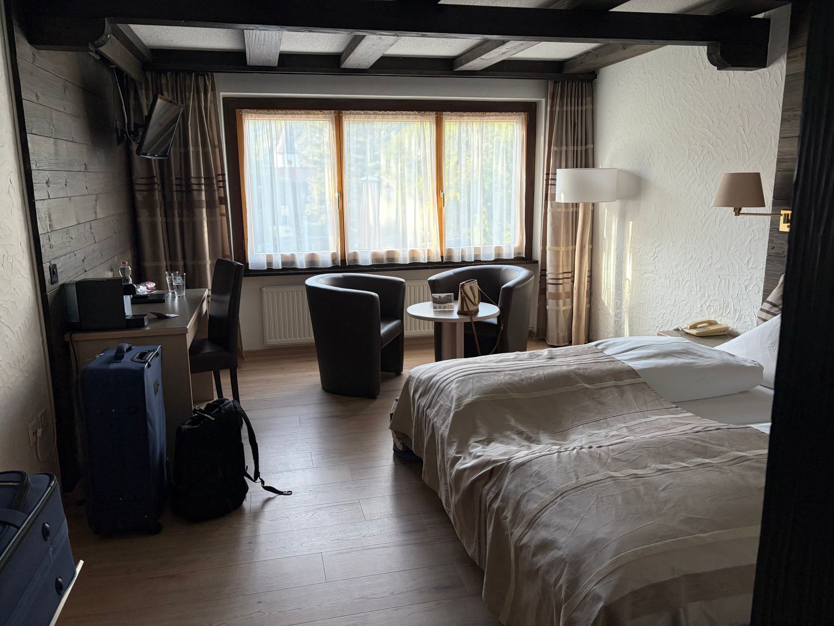 瑞莱斯贝亚德酒店-客卧