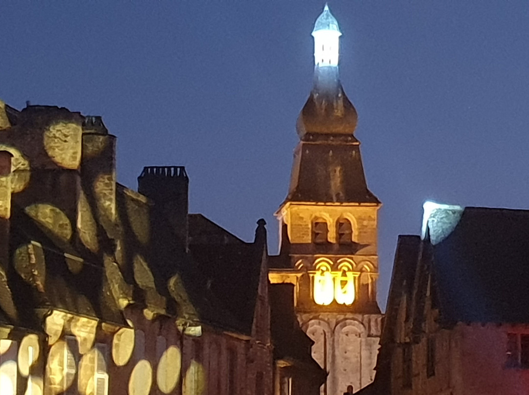 Cathedrale Saint-Sacerdos-萨尔拉必去景点