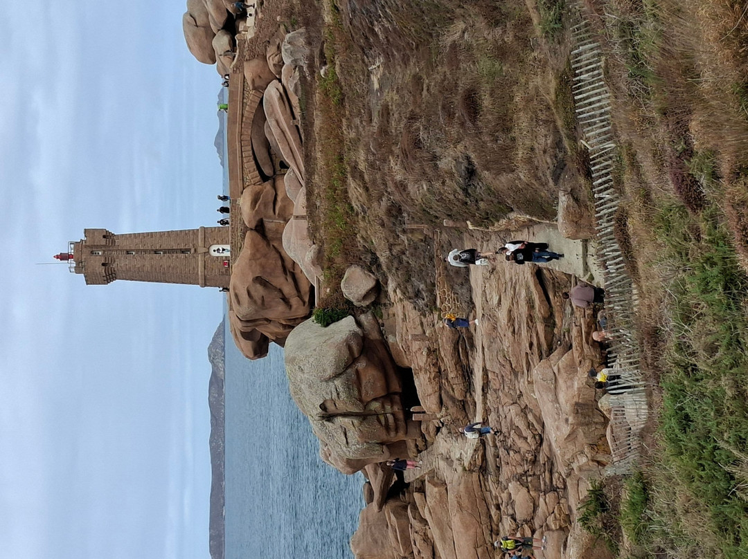 Ploumanac'h LIghthouse-Ploumanac'h必去景点