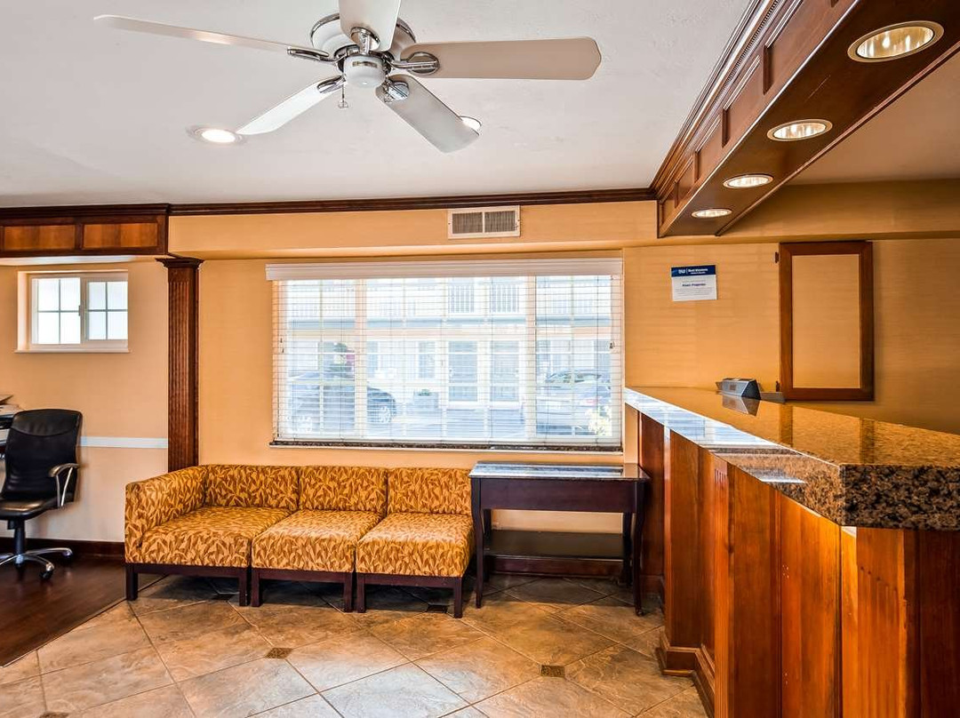 Best Western Town House Lodge主图