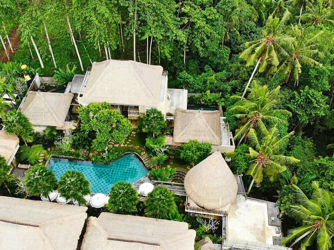 巴厘岛阿勒娜度假酒店主图