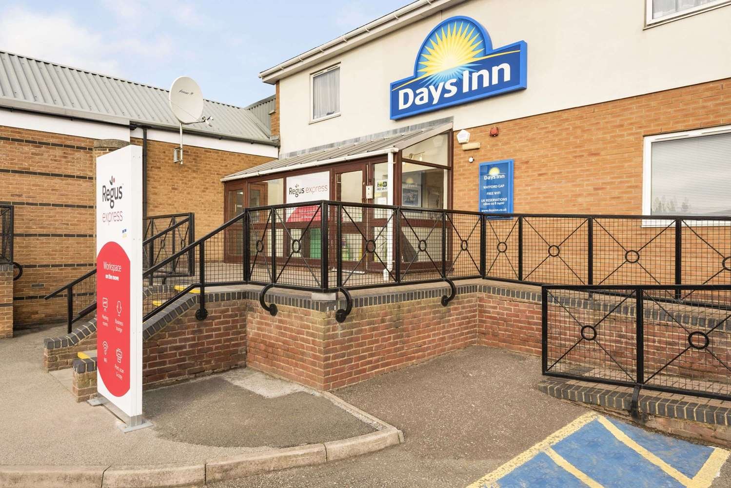 Days Inn by Wyndham Watford Gap-官方