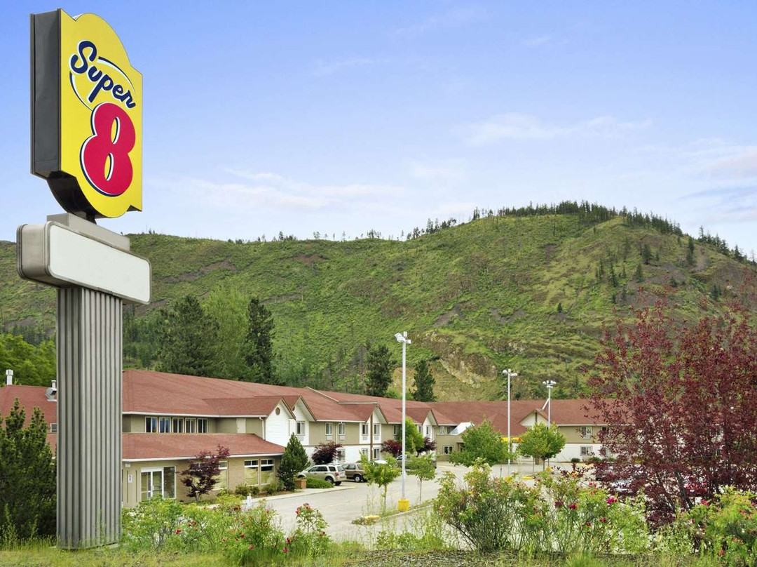 Super 8 by Wyndham West Kelowna BC