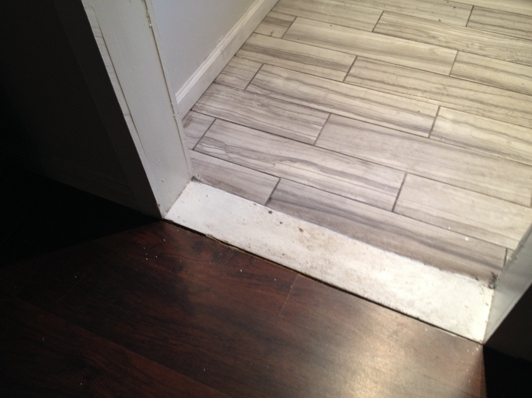 Crest Inn Suites & Cottages