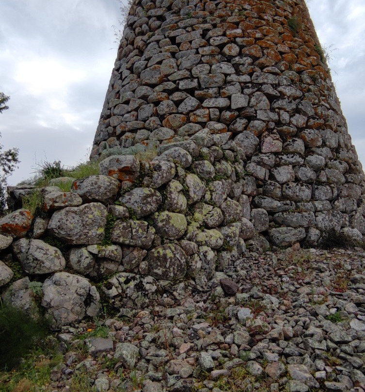 Nuraghe Orolio-Silanus必去景点