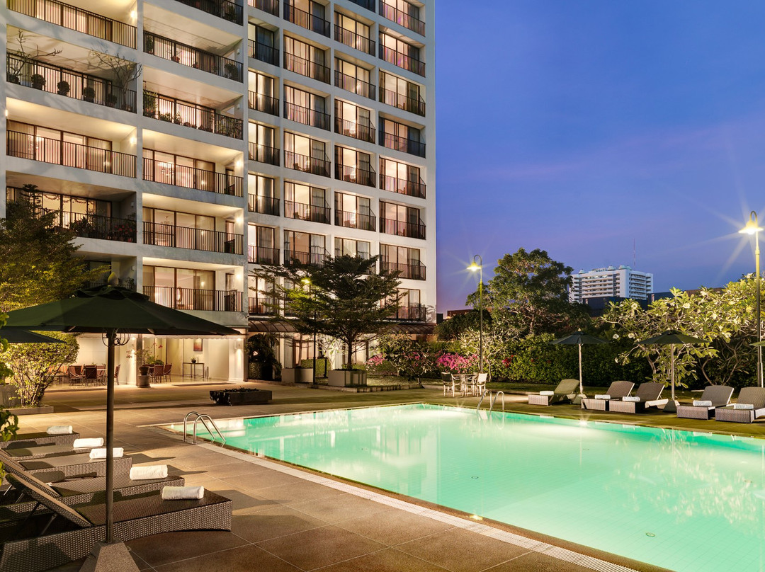 邦尼亚奥克伍德花园塔公寓