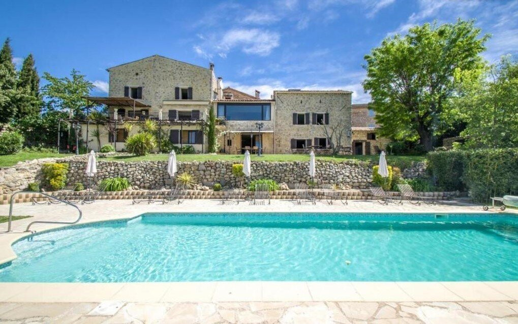 Bagnols-en-Foret酒店住宿-Fleur de Lys