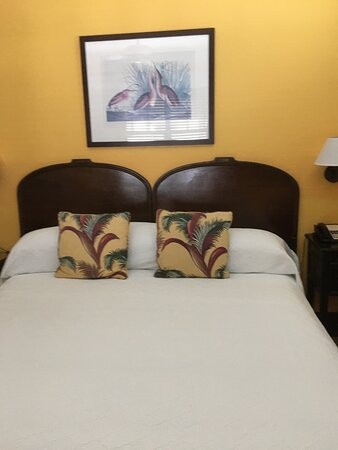 Colony Hotel and Cabana Club主图