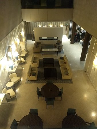 萨尔大酒店主图
