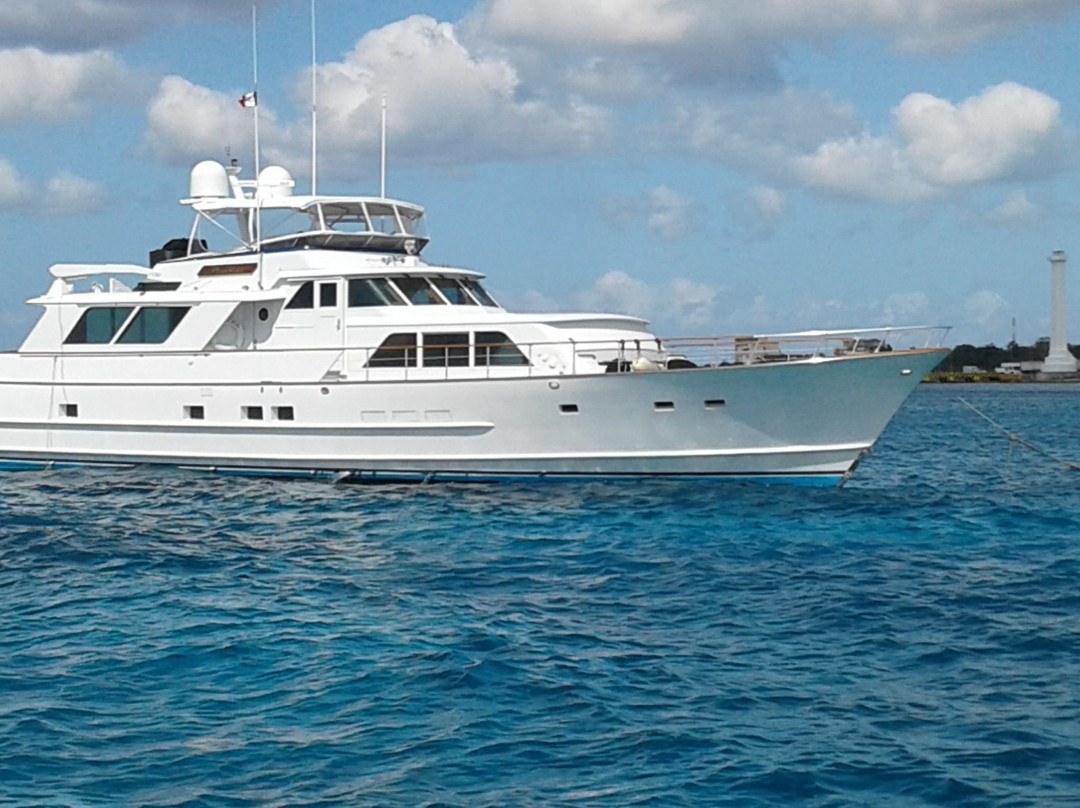 Playa Yacht Charters-普拉亚德尔卡曼必去景点