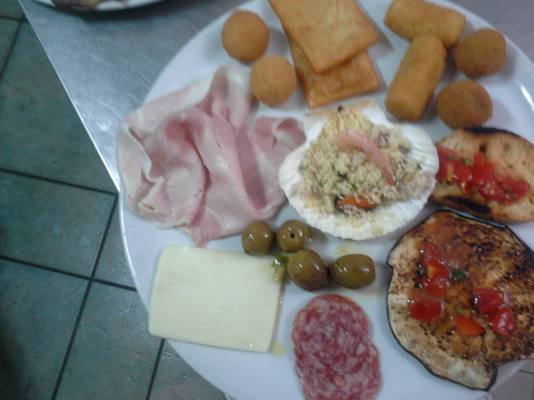 Salaparuta餐馆和美食-Ristorante Panorama Pub