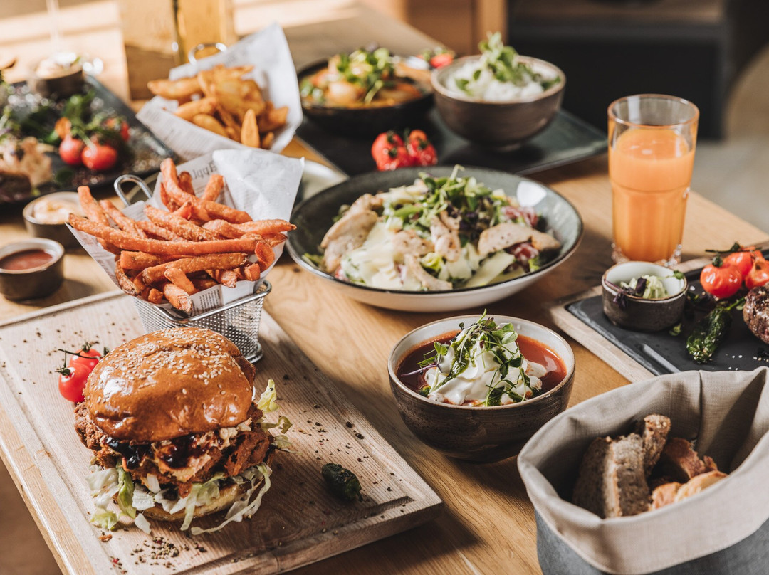 Gaspis Woodfired Grill