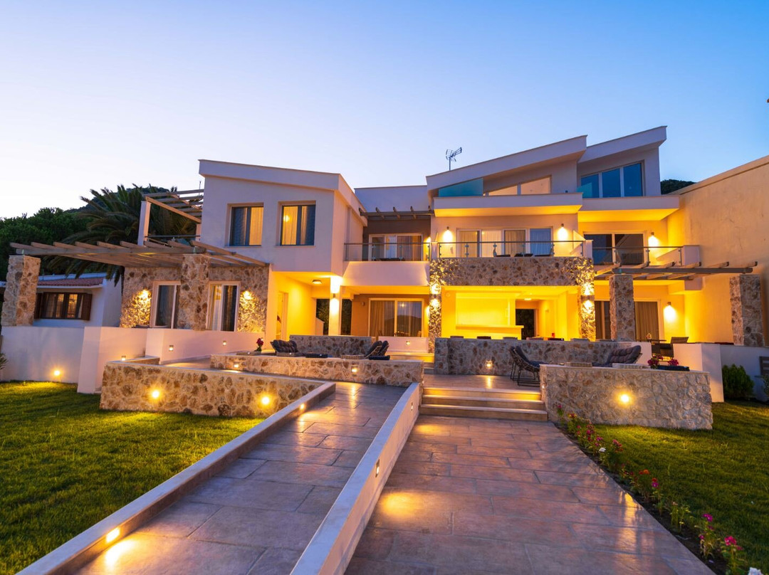 Steleni Seaside Apartments主图
