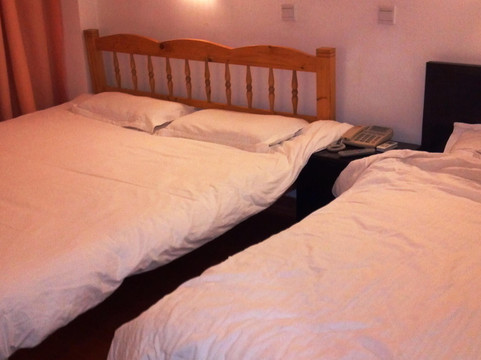 蓝山虹桥国际青年旅舍主图