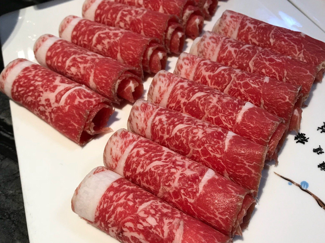 何鲜菇酒店(职工街店)