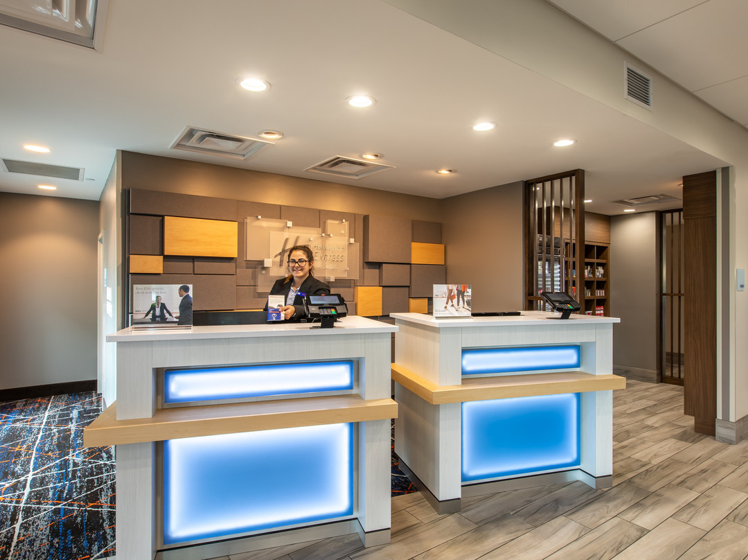 Holiday Inn Express & Suites Greenville S - Piedmont By IHG主图