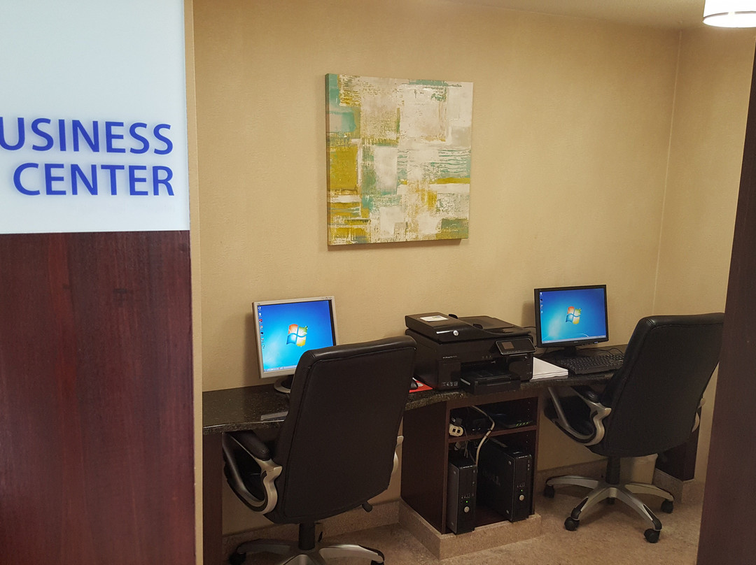 Holiday Inn Express & Suites Waterford By IHG主图