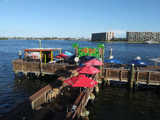 Sandy Feet Kayak Rental-帕姆港必去景点