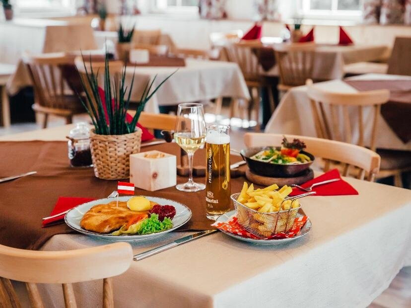 Langkampfen餐馆和美食-Gasthof Franziskibad