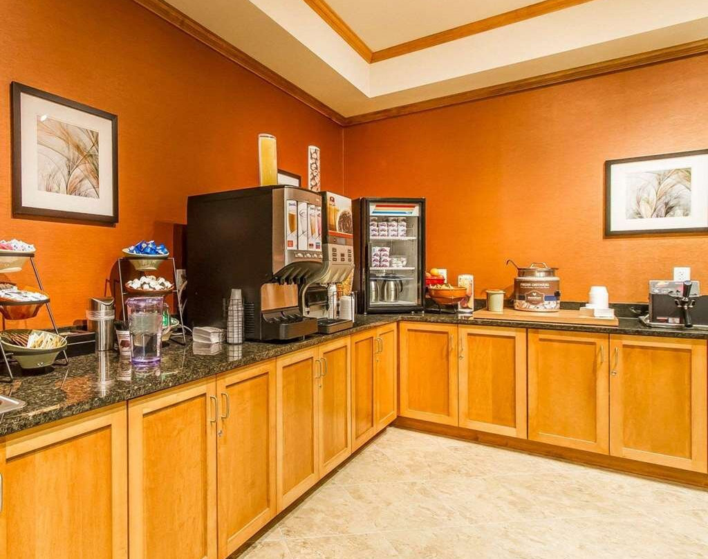 MainStay Suites Stanley主图