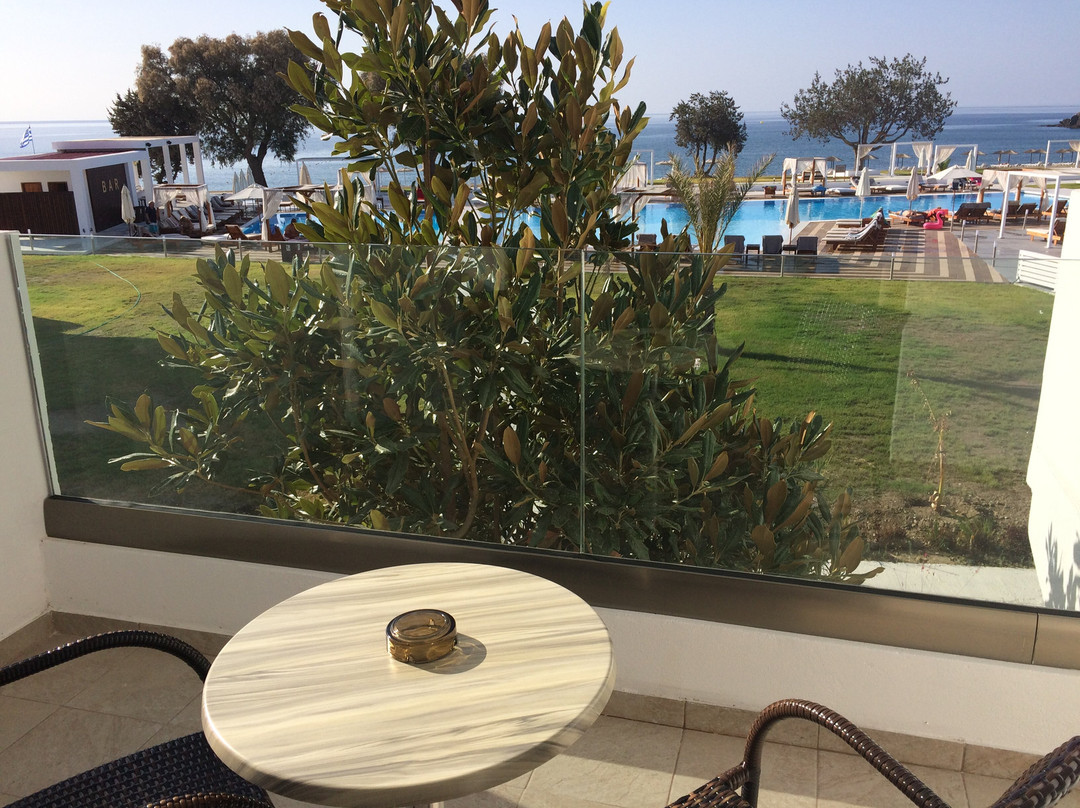 卡马利海滩酒店主图