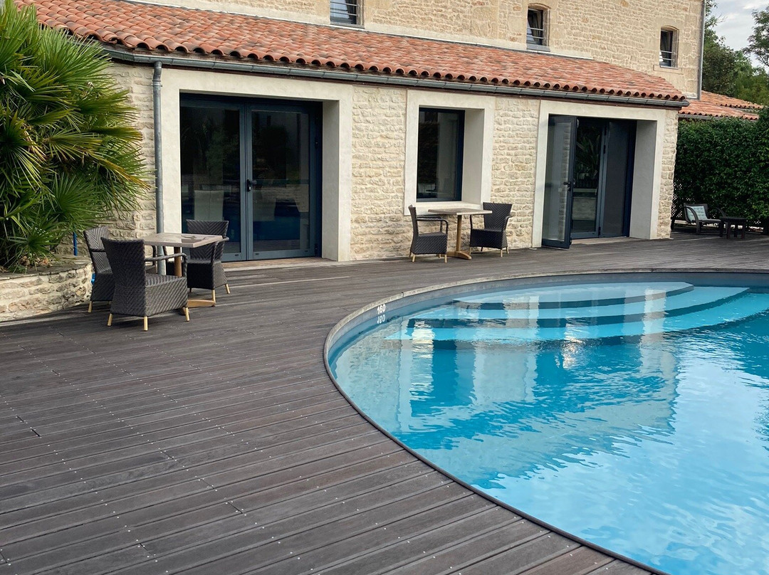 Hotel The Originals Niort La Grange主图