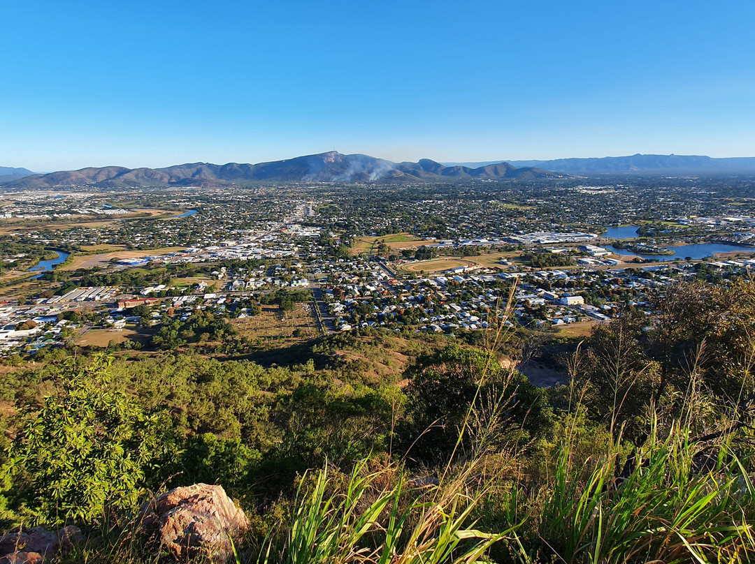 Castle Hill Lookout-汤斯维尔必去景点