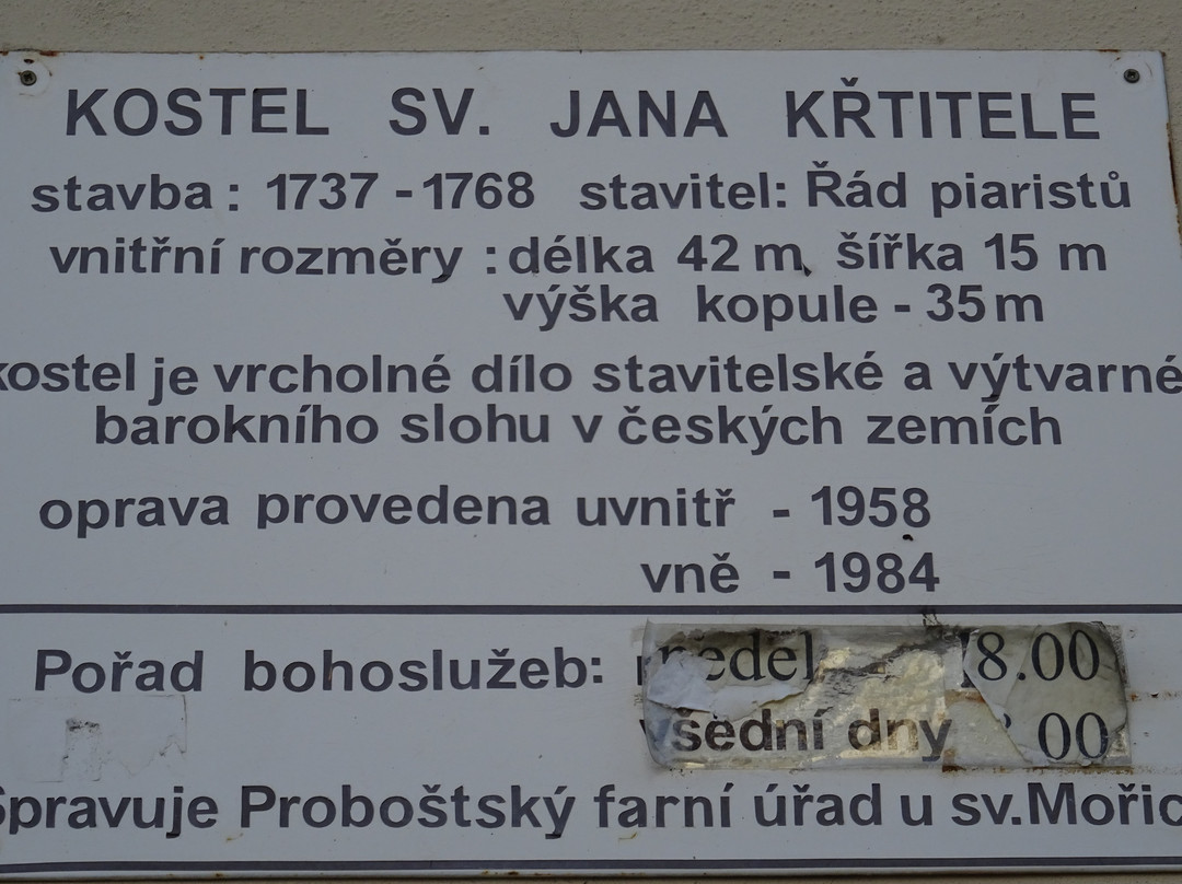 Kostel Sv. Jana Krtitele Se Sochou Sv. Jana Nepomuckeho景点图片