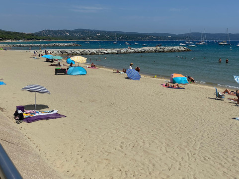 Plage du centre ville de Cavalaire-Cavalaire-Sur-Mer必去景点