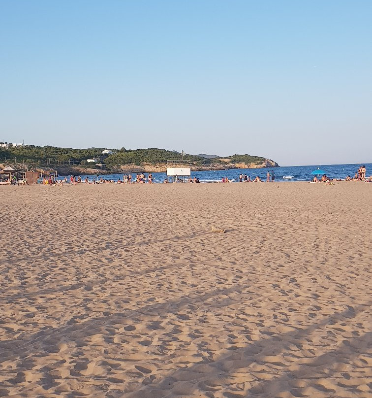 Platja Del Far De Sant Cristofol-比利亚努埃瓦－赫尔特鲁必去景点