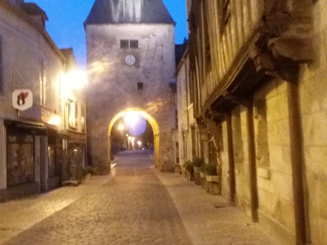 Office de Tourisme du Grand Vézelay, bureau de Noyers-Noyers-sur-Serein必去景点