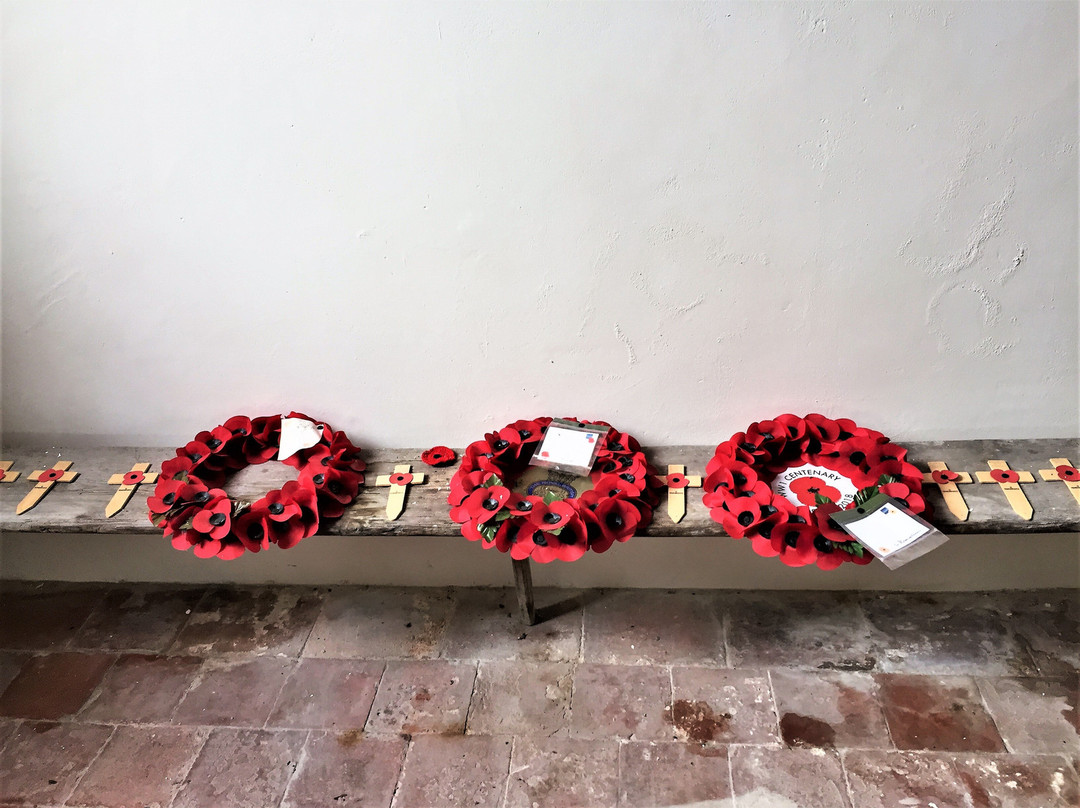 Ivychurch War Memorial景点图片