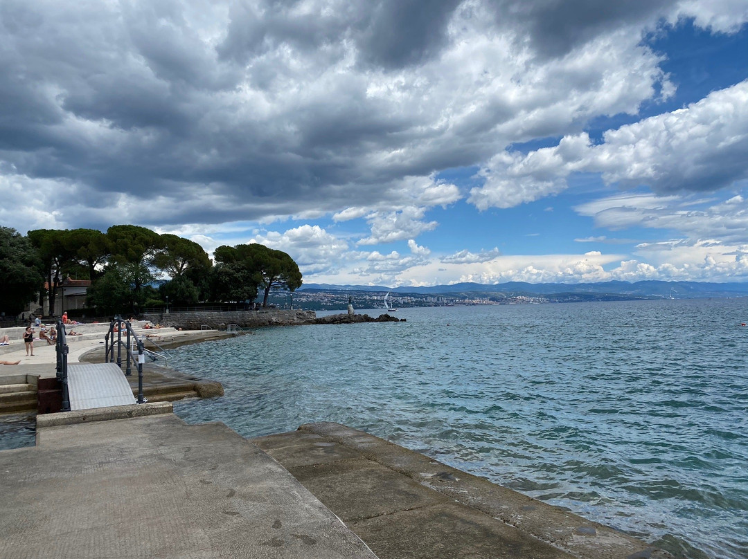 Slatina Beach-欧帕提亚必去景点