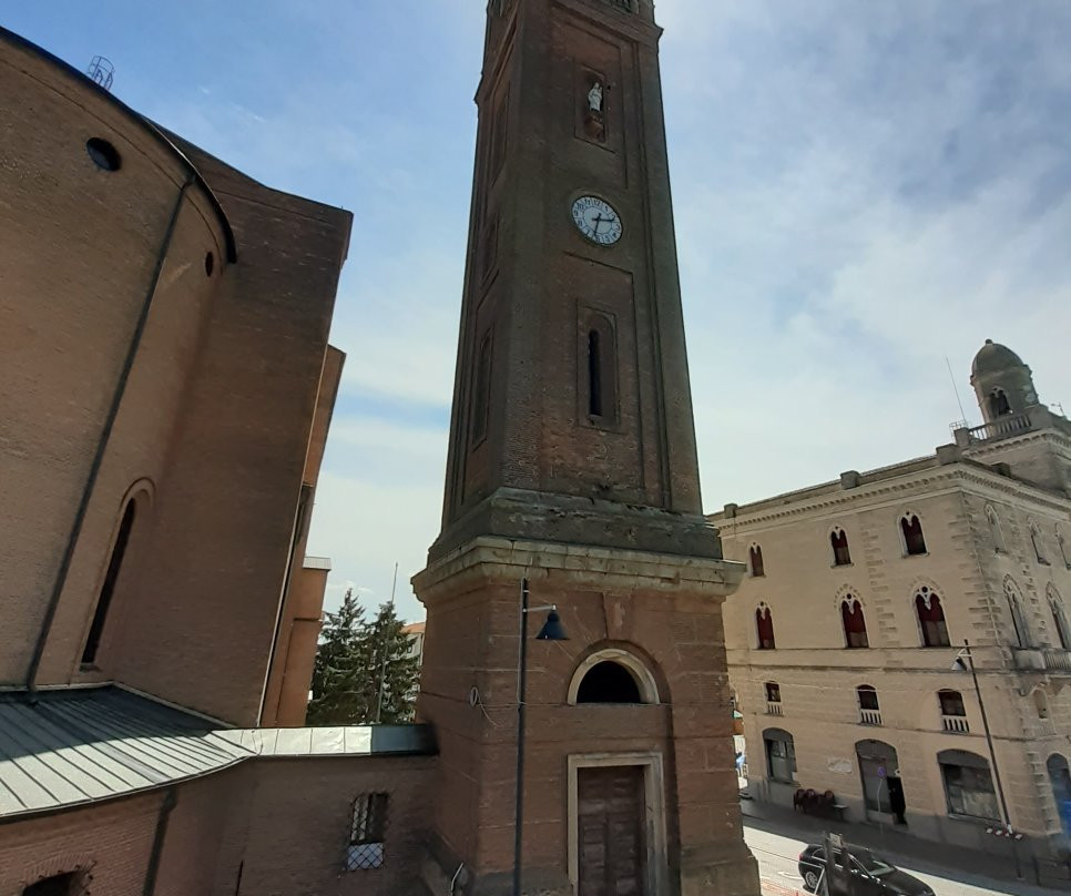 Torre Barbiani-Cavarzere必去景点