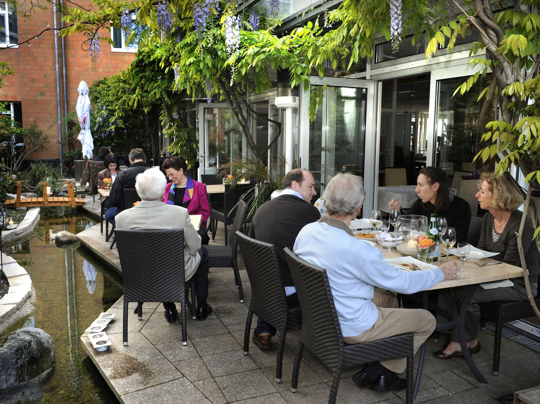 施勒公园酒店主图