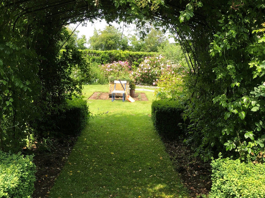 Hall Farm Garden景点图片