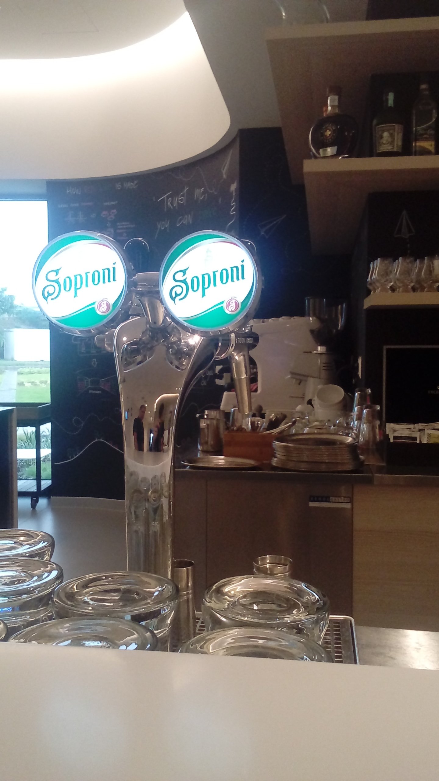 ibis Styles Budapest Airport-餐饮